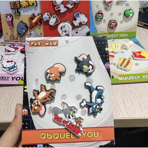 100 ชุด ✨-Crocsjibbitz ซีรีส์คอลเลกชัน ✨ มิกซ์แอนด์แมตช์สไตล์ให้รองเท้า  ของคุณ! - 6