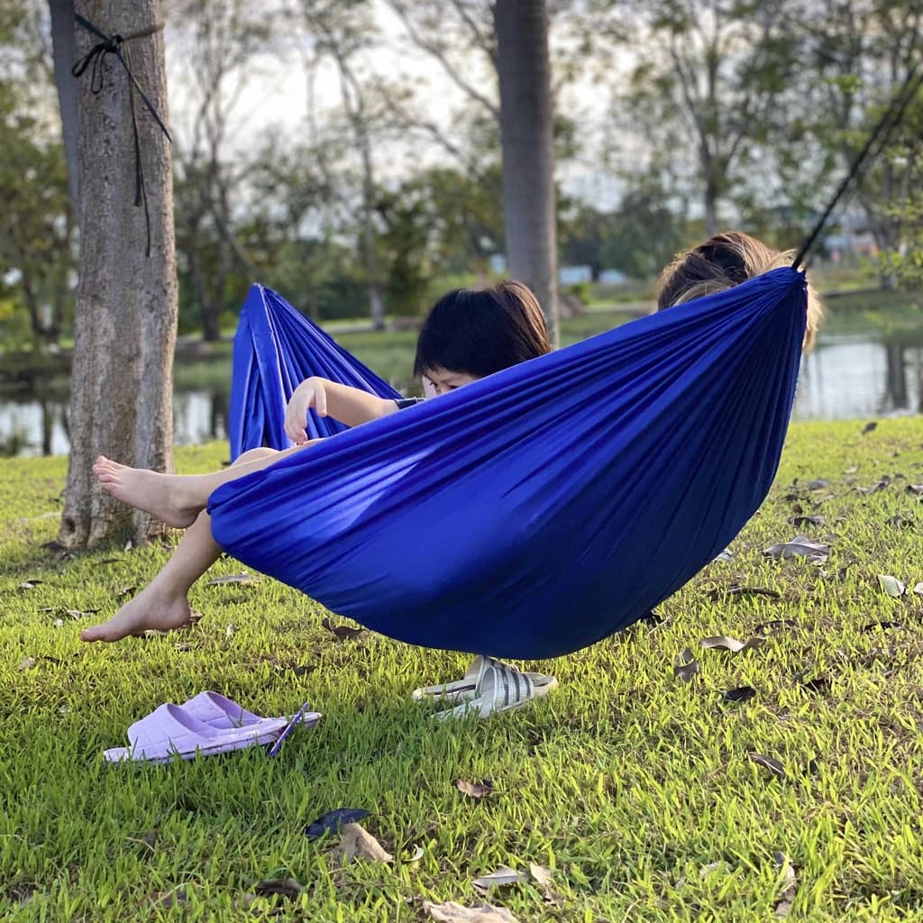 เปลผ้าร่มทหาร ผ้าหนา 2 ชั้น สำหรับผูกนอน ขนาด 210x140 Cm. ไซส์ XXL แถมฟรี ถุงใส่เปล [ ไม่มีเชือก!! ] - 2