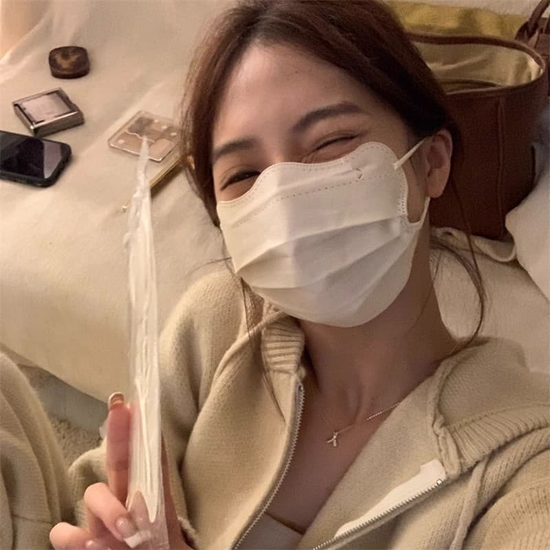 50/100 ชิ้น หน้ากากอนามัยแบบ 3D ทรงปีกผีเสื้อ พร้อมระบบระบายอากาศ ป้องกันรอบดวงตา แบบใช้ครั้งเดียว - 1