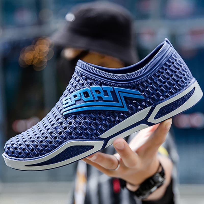 Kicks  NEW  รองเท้ายางลำลอง  กันน้ำ แห้งไว้ใส่สบาย ทำจากยางทั้งหมด ลุ้ยน้ำหรือฝนตกก็สบาย แห้งง่าย ใส่สบาย ราคาถูก