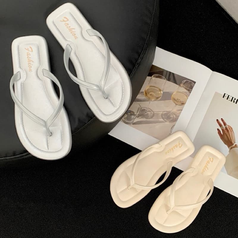 🍓EnJoy🍓พร้อมส่ง (LT-6636) รองเท้าเเตะแฟชั่น ทรงหูหนีบ ดีเทลสวยเรียบง่าย น้ำหนักเบา มีให้เลือก 4 สี - 5