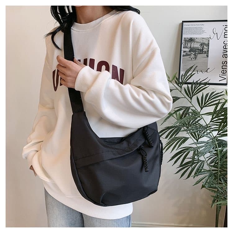 B-1620🔥กระเป๋าสะพายข้างสําหรับสตรี สไตส์นี้เท่มากฮิตมากตอนนี้ แฟชั่นมาใหม่ แฟชั่นฤดูใบไม้ผลิต กระเป๋านาดใหญ่จุของได้เยอะ