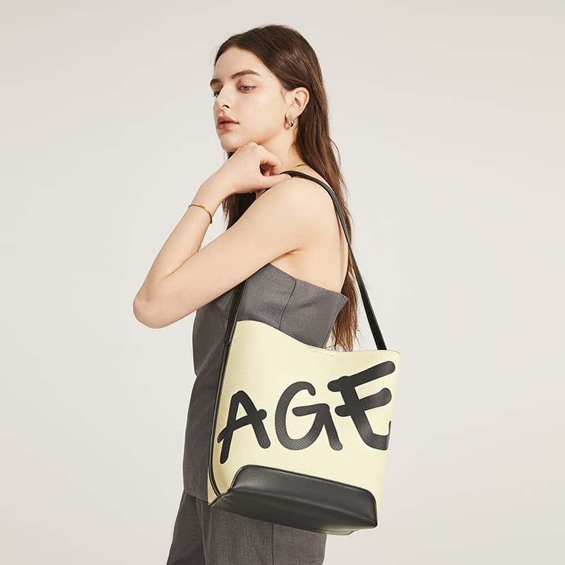 AGE FREE Gabine bag กระเป๋าทรงถังลายคลาสสิกแบบสะพายข้างกระเป๋าาถือbucket bag - 1